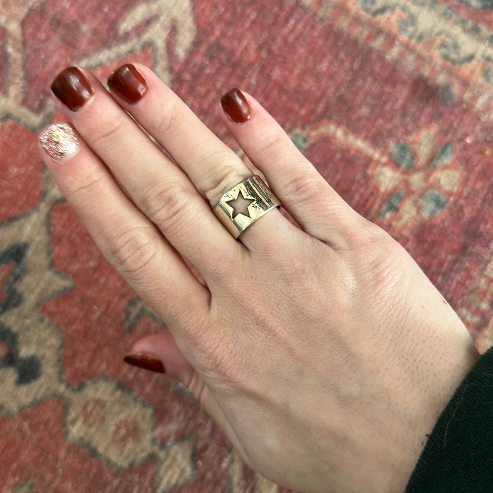 Stamped sterling silver star ring (adjustable) - Picture 2 of 5